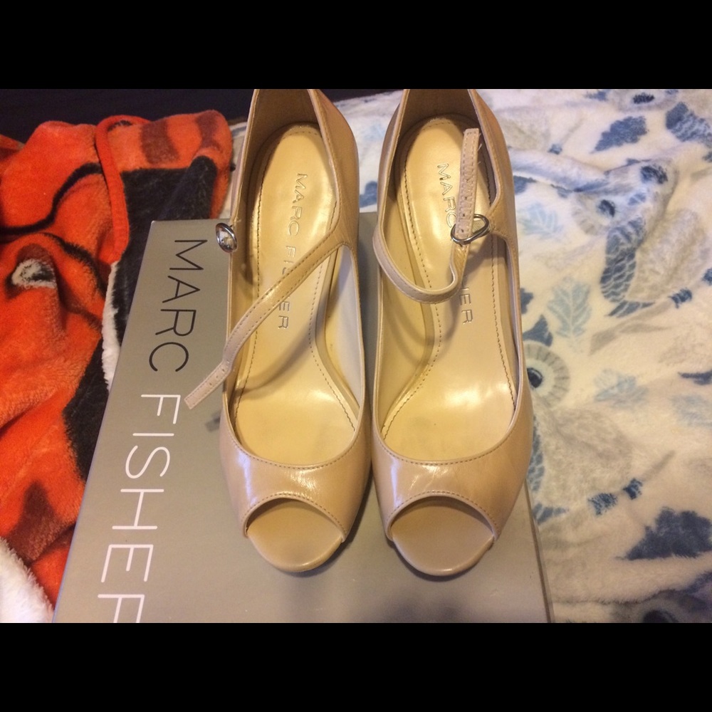 Marc Fisher Peep Toe heels with straps size 6